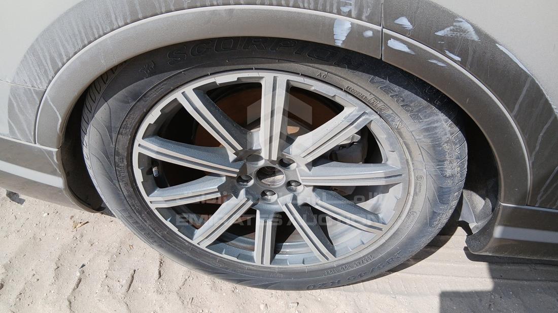 2016 Audi Q7 — Rear Right Tyre — Photo 30