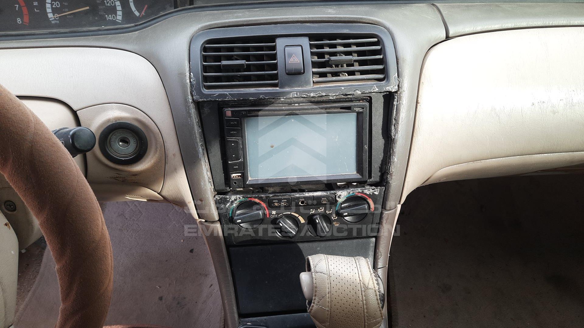 2000 TOYOTA AVALON VIN: 4T1BF28B2YU026267