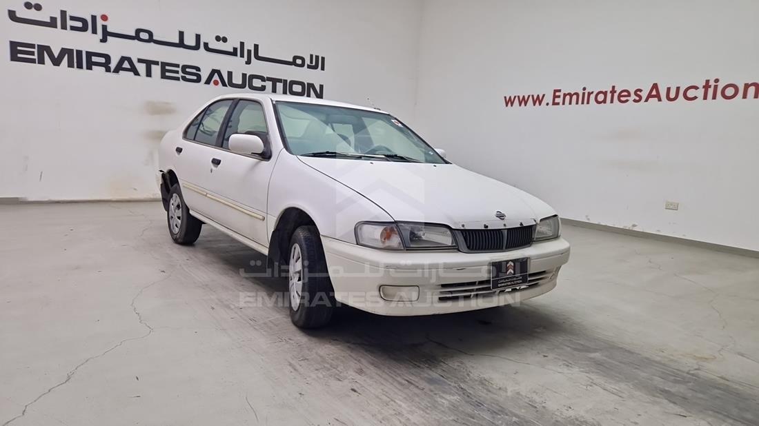 1999 Nissan Sunny — Front Right Angle — Photo 11