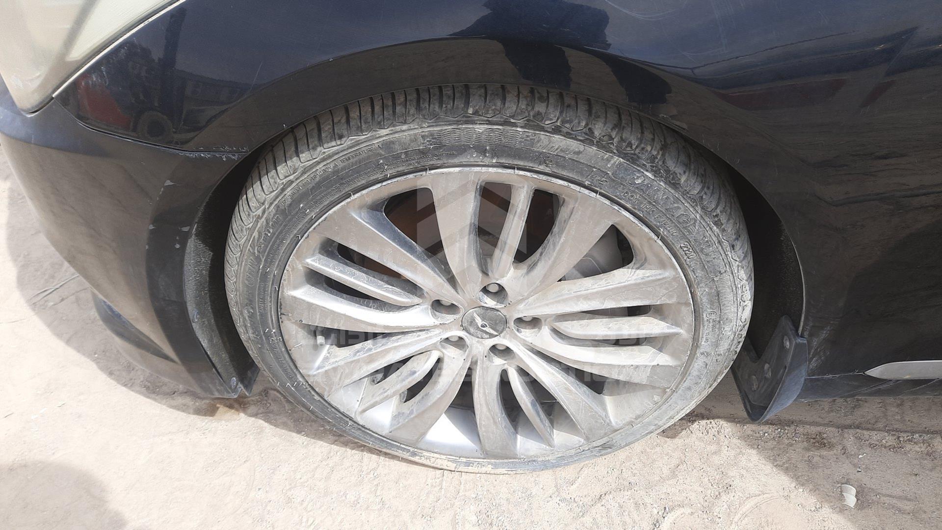 2015 HYUNDAI GENESIS VIN: KMHGN41E9FU060387