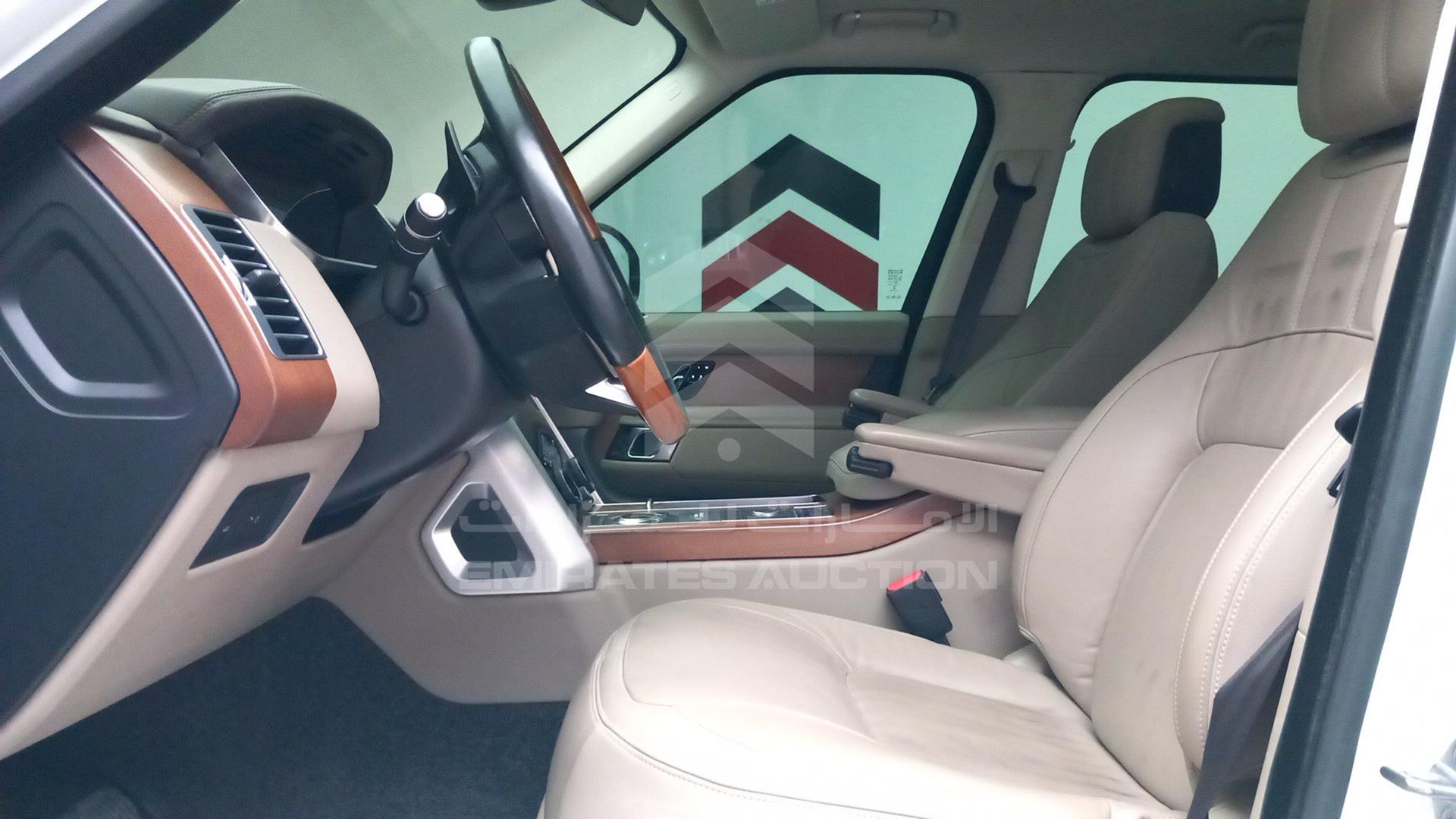 2018 RANGE ROVER HSE VIN: SALGA2BV9JA389502