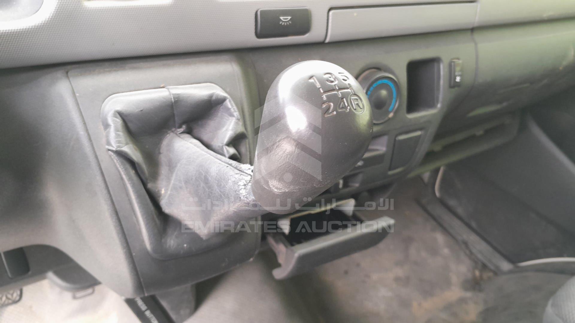 2013 TOYOTA HIACE VIN: JTGJX02P6D0046015