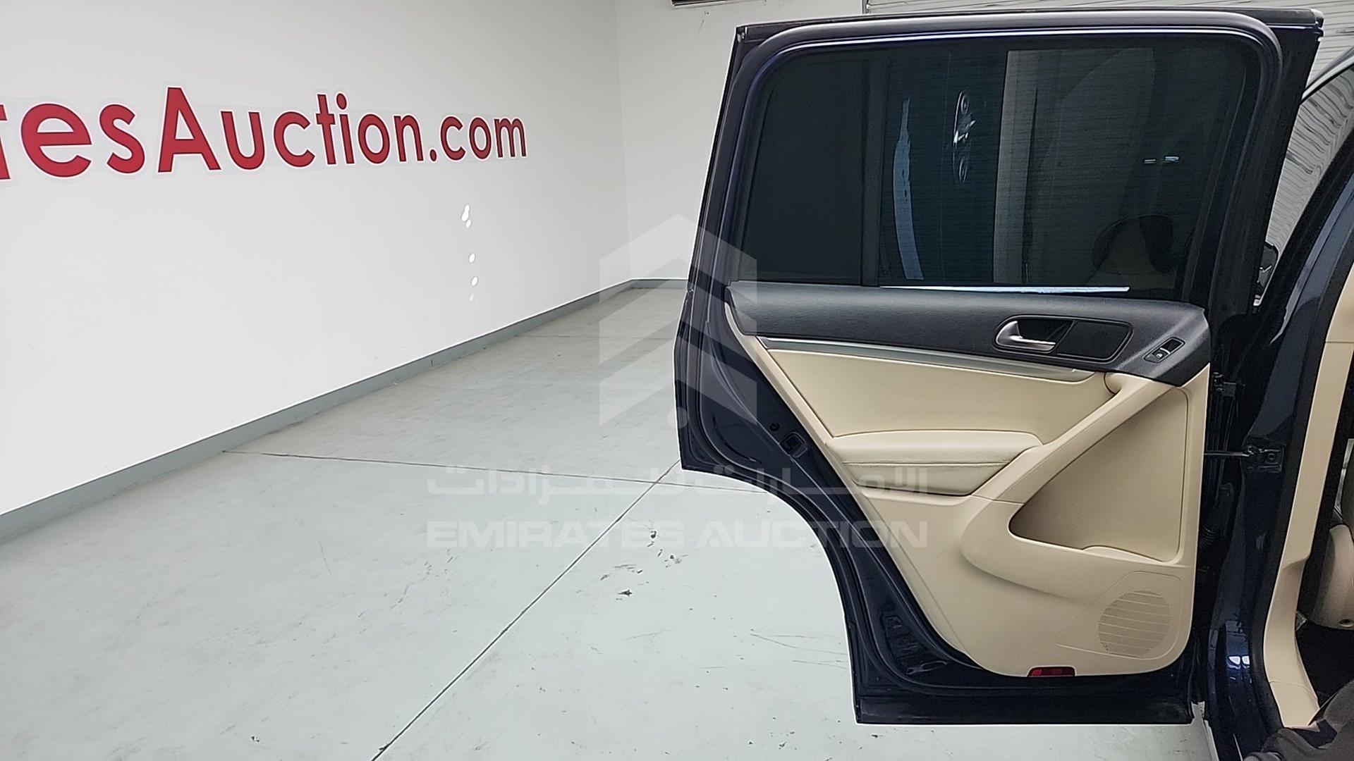 2012 VOLKSWAGEN TIGUAN VIN: WVGCE25N8CW510009