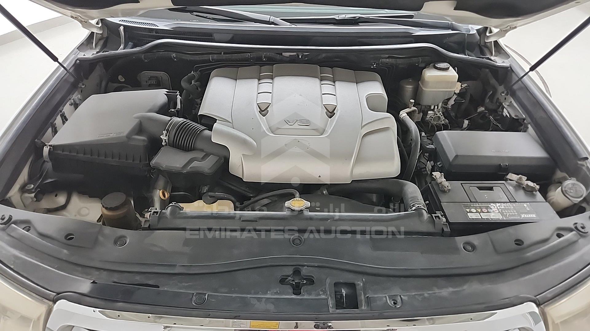 2011 TOYOTA LAND CRUISER VIN: JTMHT05J0B4039615