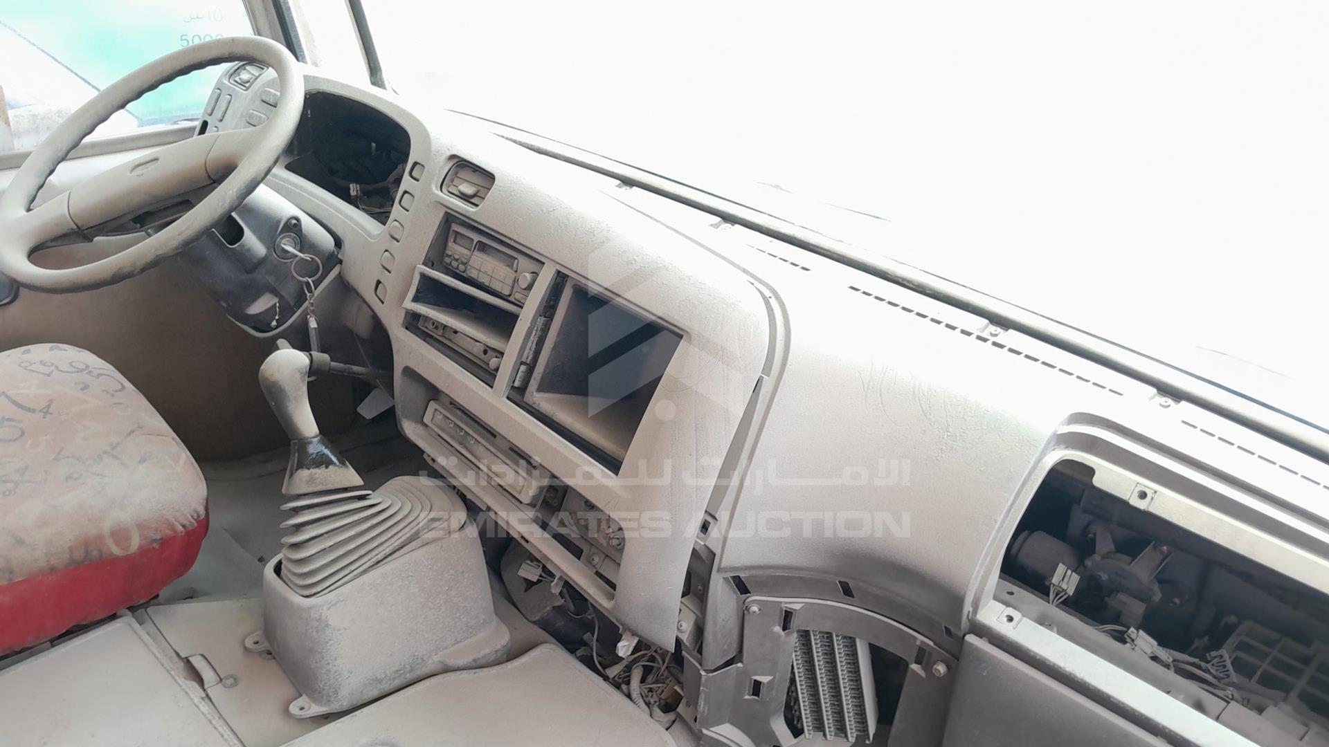 2005 MITSUBISHI ROSA VIN: JL5B3J6P15PD01674