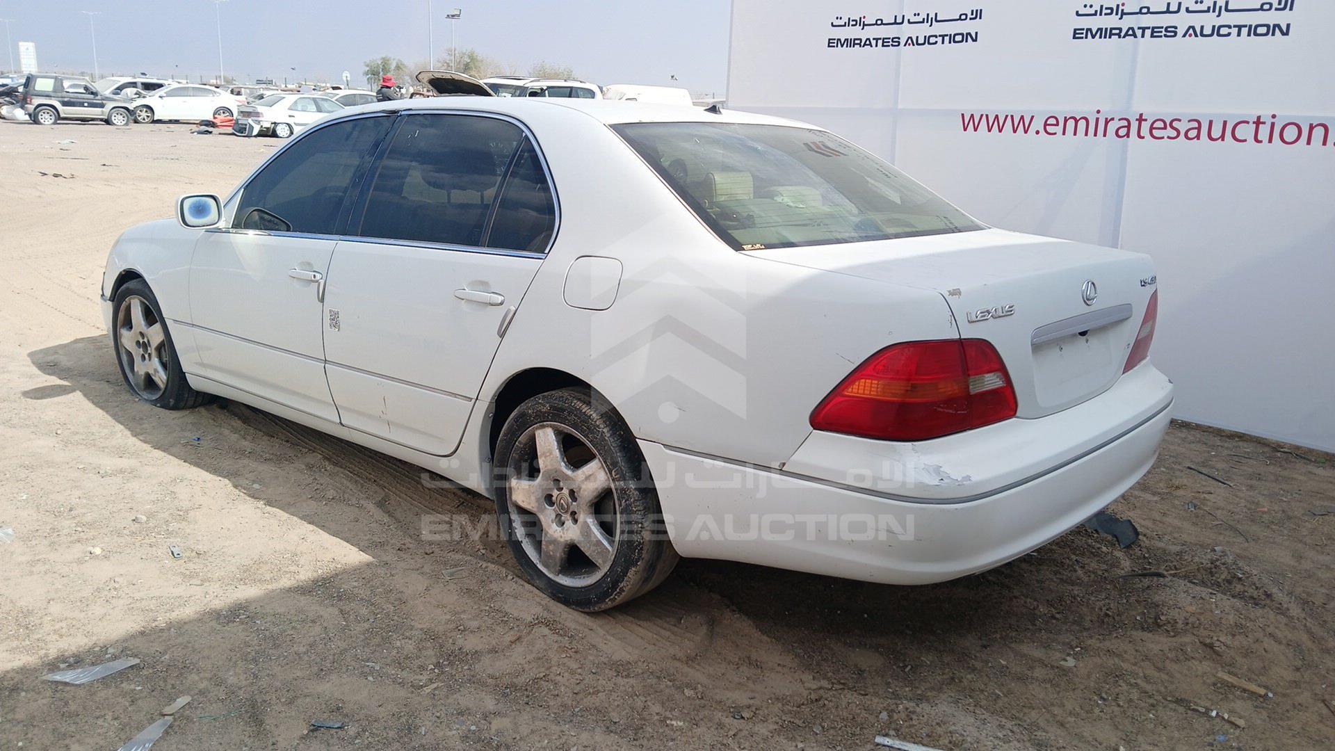 2001 LEXUS LS 430 VIN: JTHBN30FX10051232