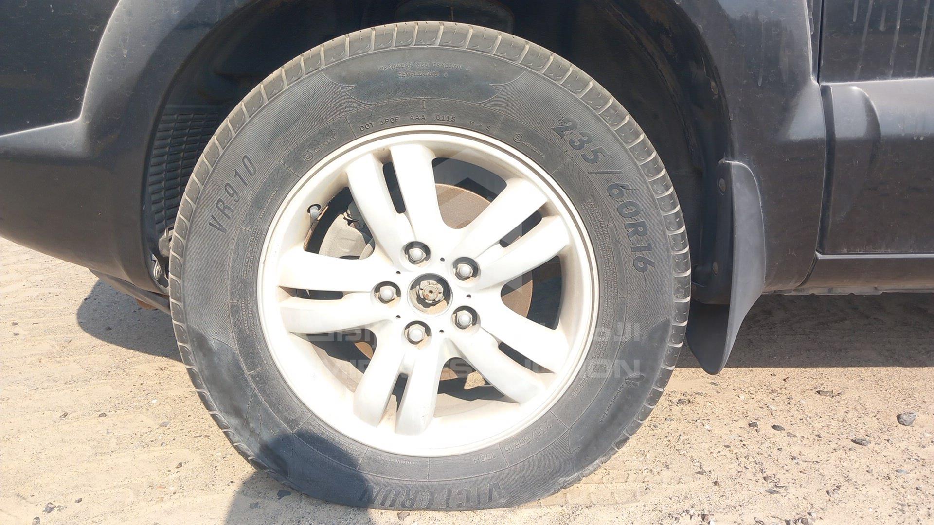 2007 HYUNDAI TUCSON VIN: KMHJM81B37U642959
