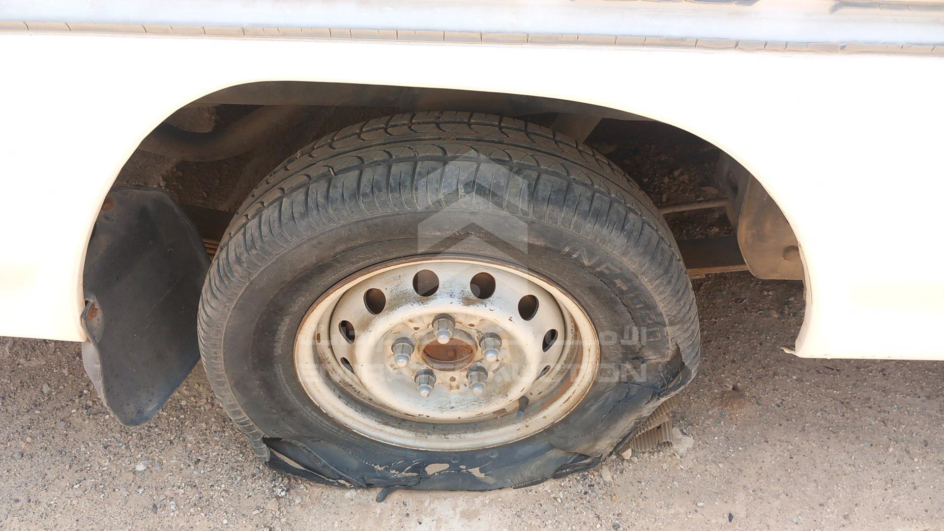 2002 HYUNDAI H100 VIN: KMFFD27G22K508253