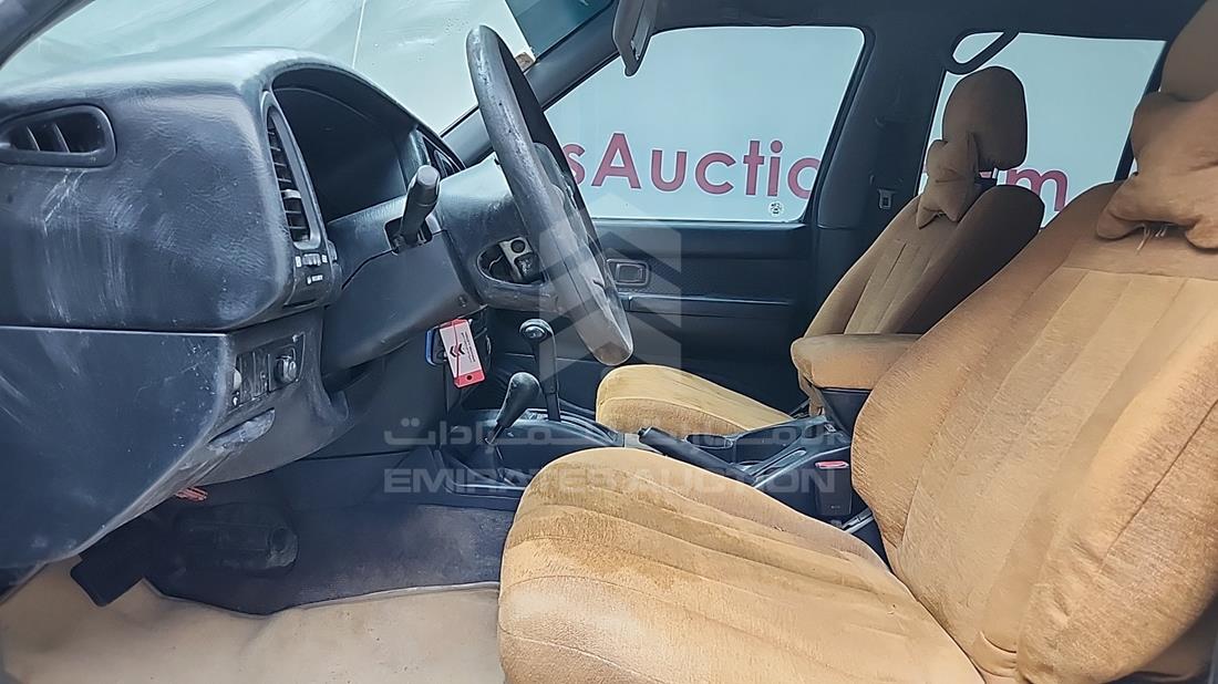 2005 Nissan Pathfinder — Front Left Driver Seat View — Photo 17