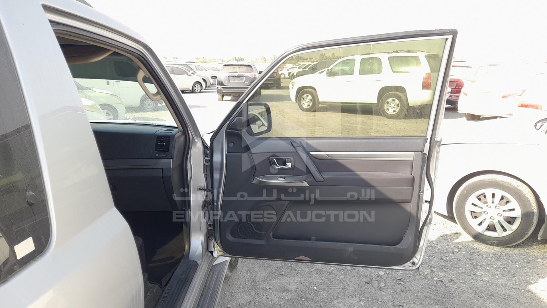 2016 MITSUBISHI PAJERO VIN: JMYMRV85WGJ710495