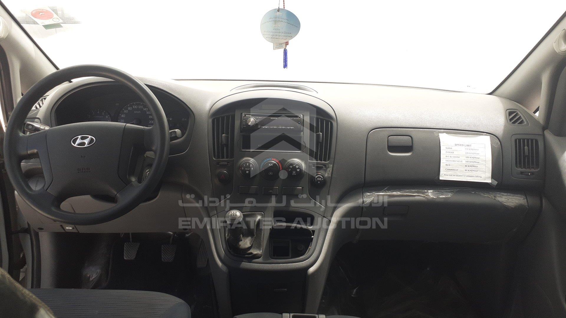 KMJWA37R0CU440854 - 2012 Hyundai H1 - #357798