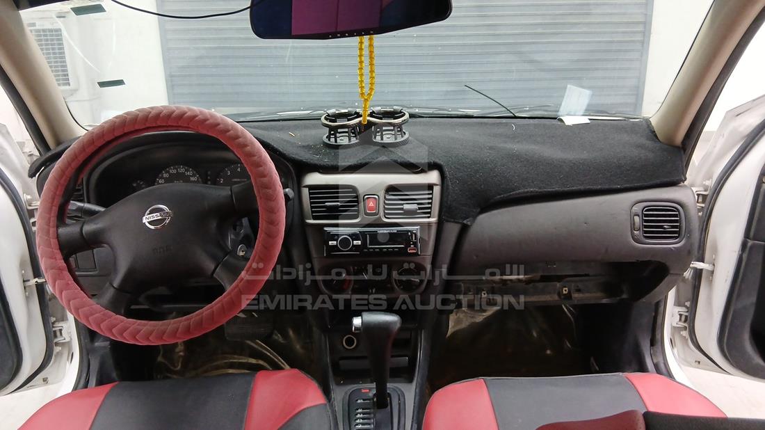 2004 Nissan — Full Dashboard View — Photo 22