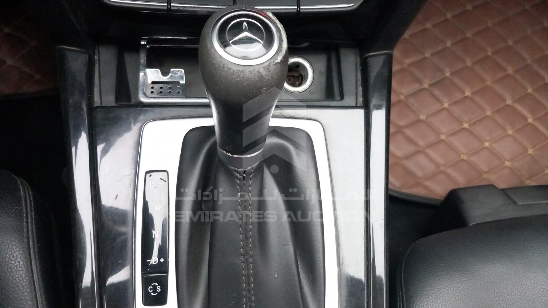 2010 MERCEDES E 200 VIN: WDDHF4JB6AA181485