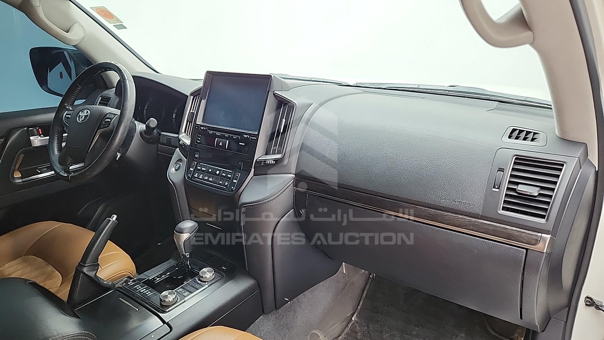 2021 TOYOTA LAND CRUISER VIN: JTMHX01J7M4225066
