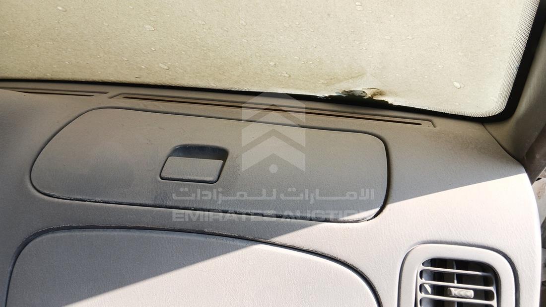 نيسان 2400 2007 — زاوية واجهة الراكب الأمامي الأيمن — صورة 23
