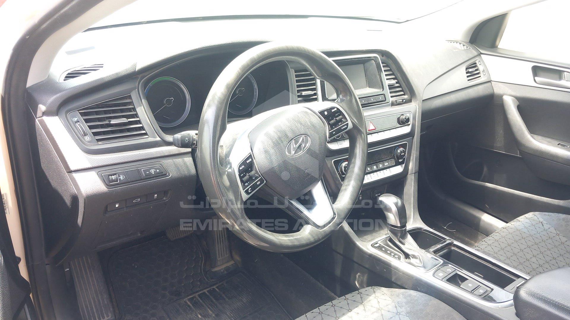 2019 HYUNDAI SONATA VIN: KMHE24133KA092990
