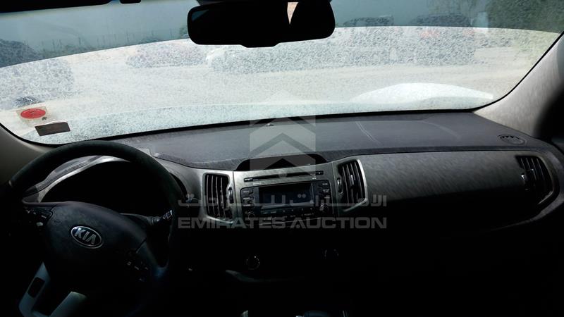 U5YPB81A5FL528920 Auction: EmiratesAuction Lot: 404941 U5YPB81A5FL528920 Kia Sportage 2015 WHITE Photo 16