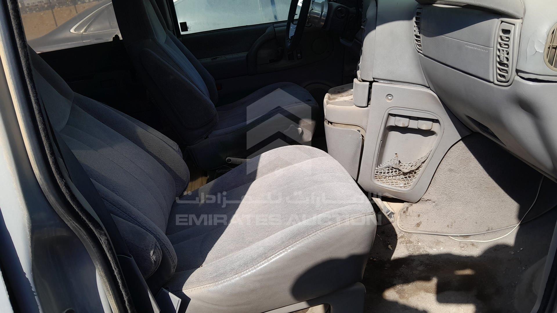0 CHEVROLET --- VIN: 1GNDM19W2VB155333
