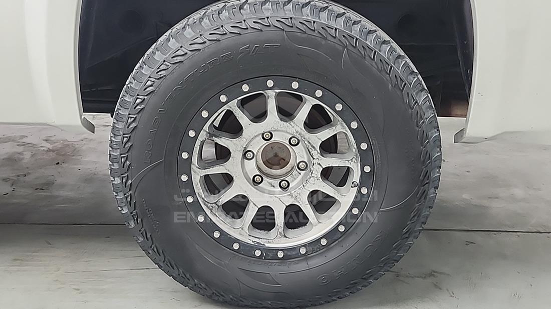 2011 GMC Sierra — Rear Left Tyre — Photo 31
