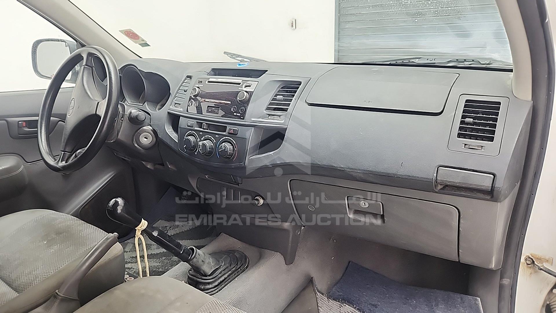 2015 TOYOTA HILUX VIN: MR0EW12G6F3032433