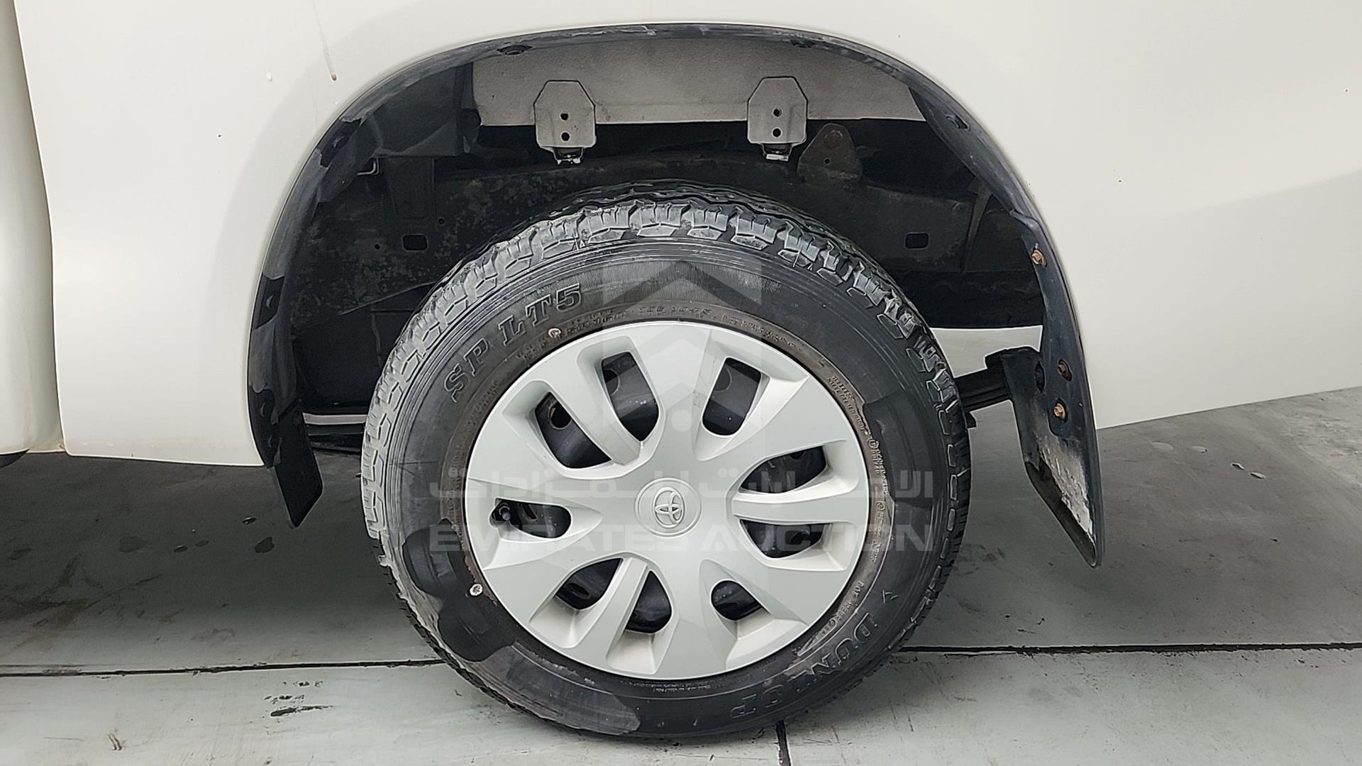 2017 TOYOTA HILUX VIN: MR0CX8CD6H0541749
