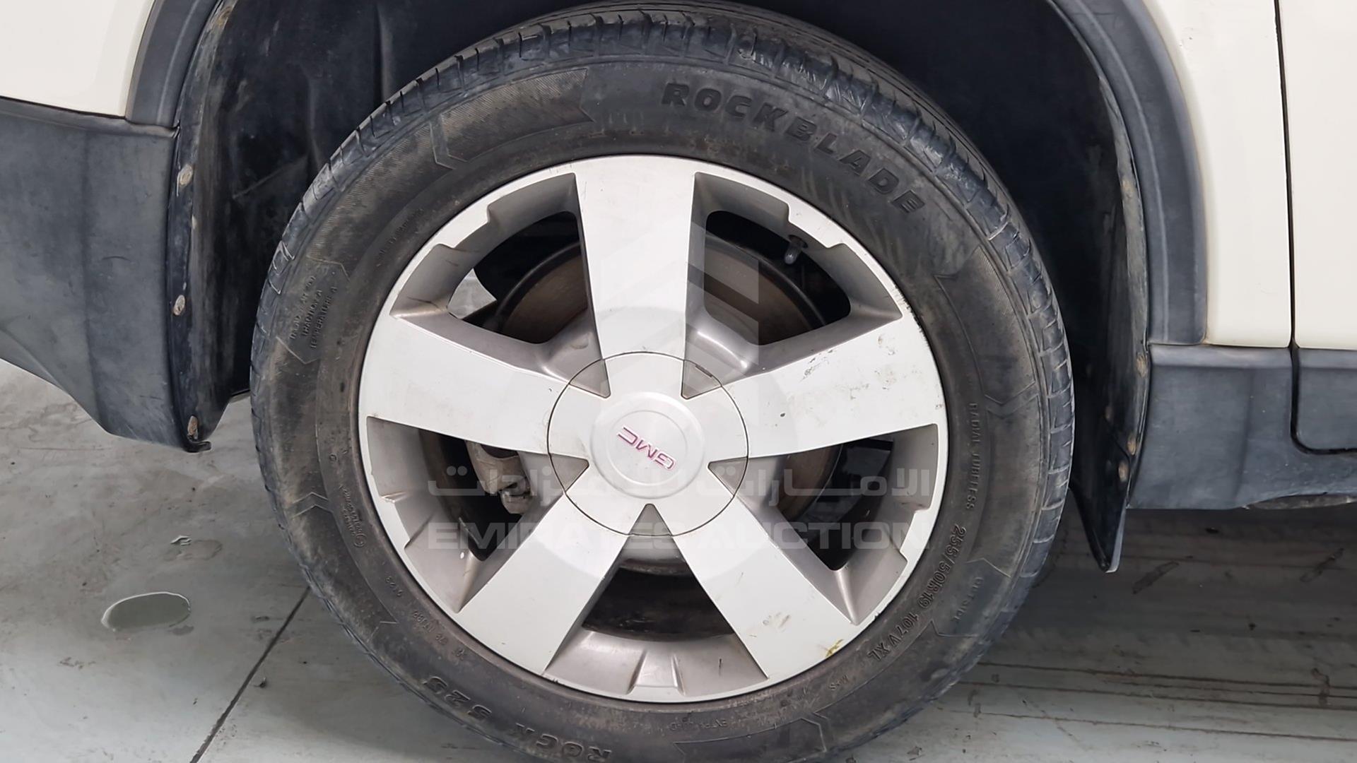 2009 GMC ACADIA VIN: 1GKEV33D69J114443