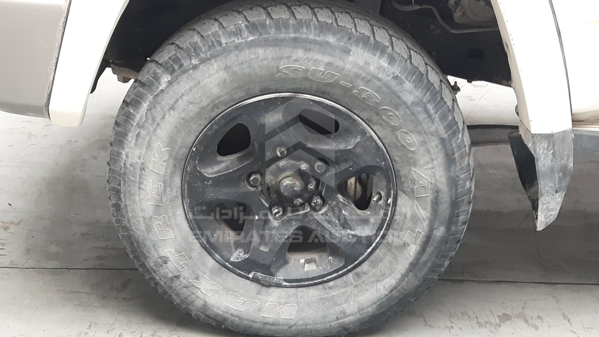 2014 TOYOTA LAND CRUISER VIN: JTFLU73J4E4553353