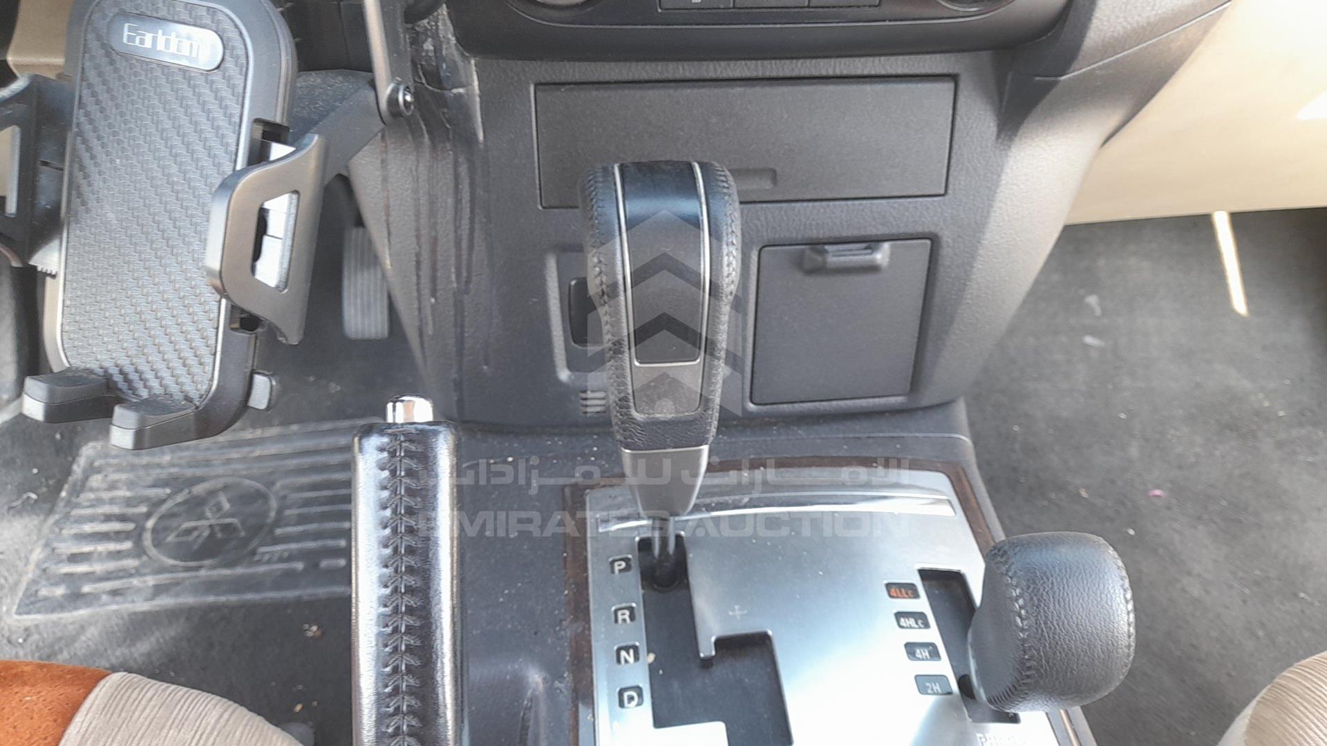 2013 MITSUBISHI PAJERO VIN: JMYLRV95WDJ702310