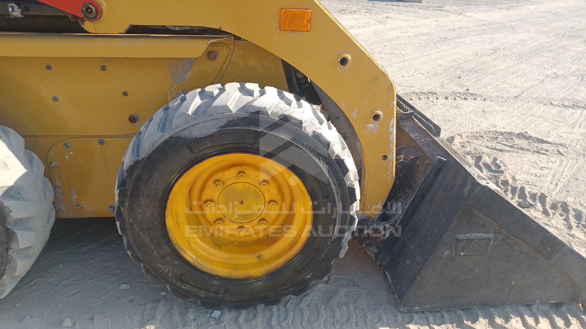 2021 CATERPILLAR 216B3 VIN: CAT0216BHPWM00133