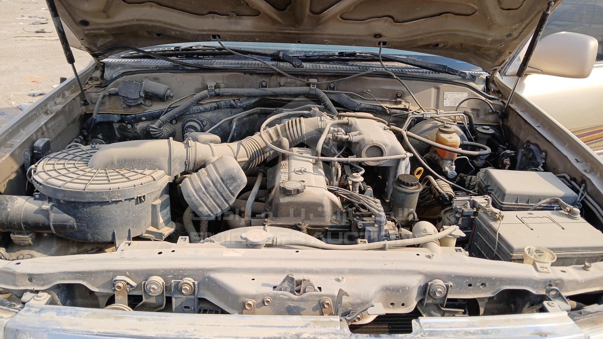 2005 TOYOTA LAND CRUISER VIN: JTEHJ09J455111569