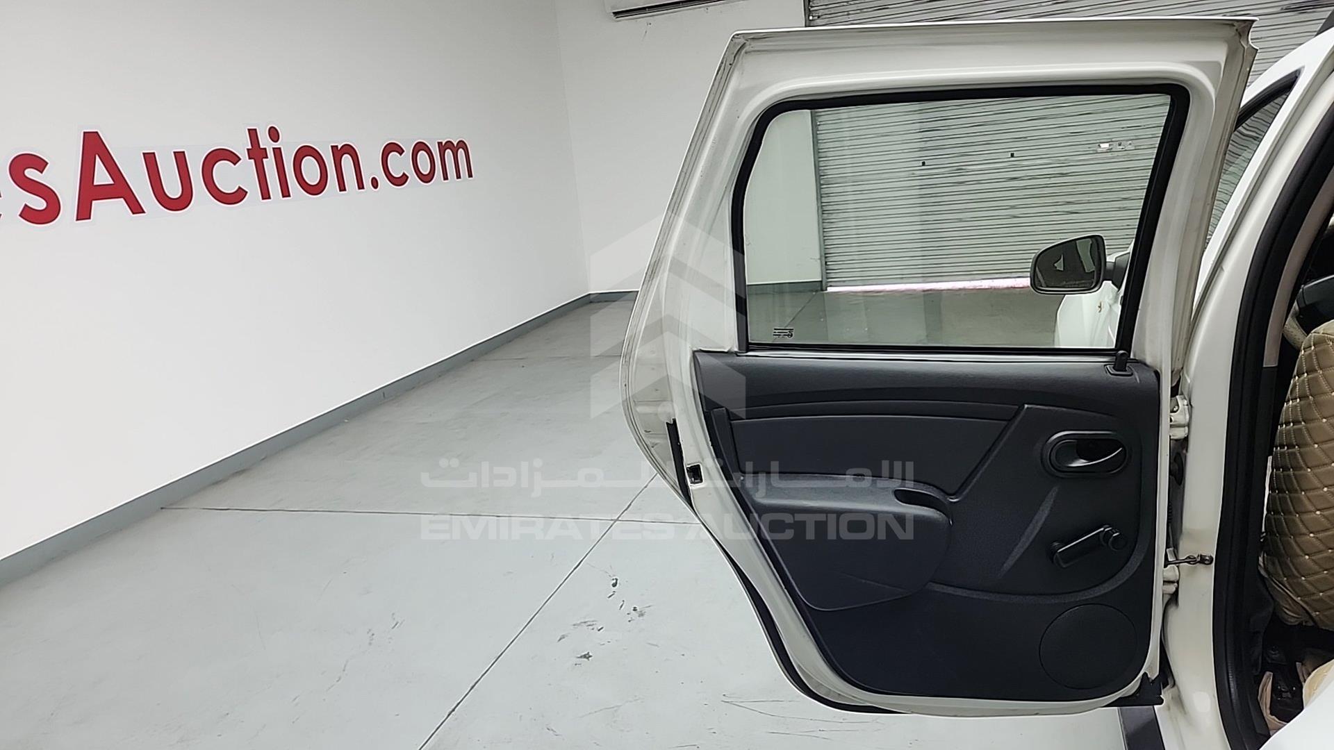 2014 RENAULT DUSTER VIN: VF1HSRCA8EA507220