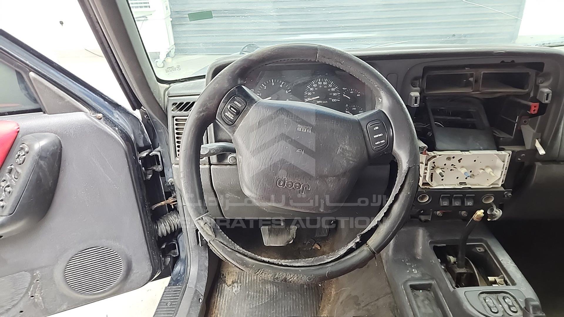 2001 JEEP CHEROKEE VIN: 1J4FT58S81L600635