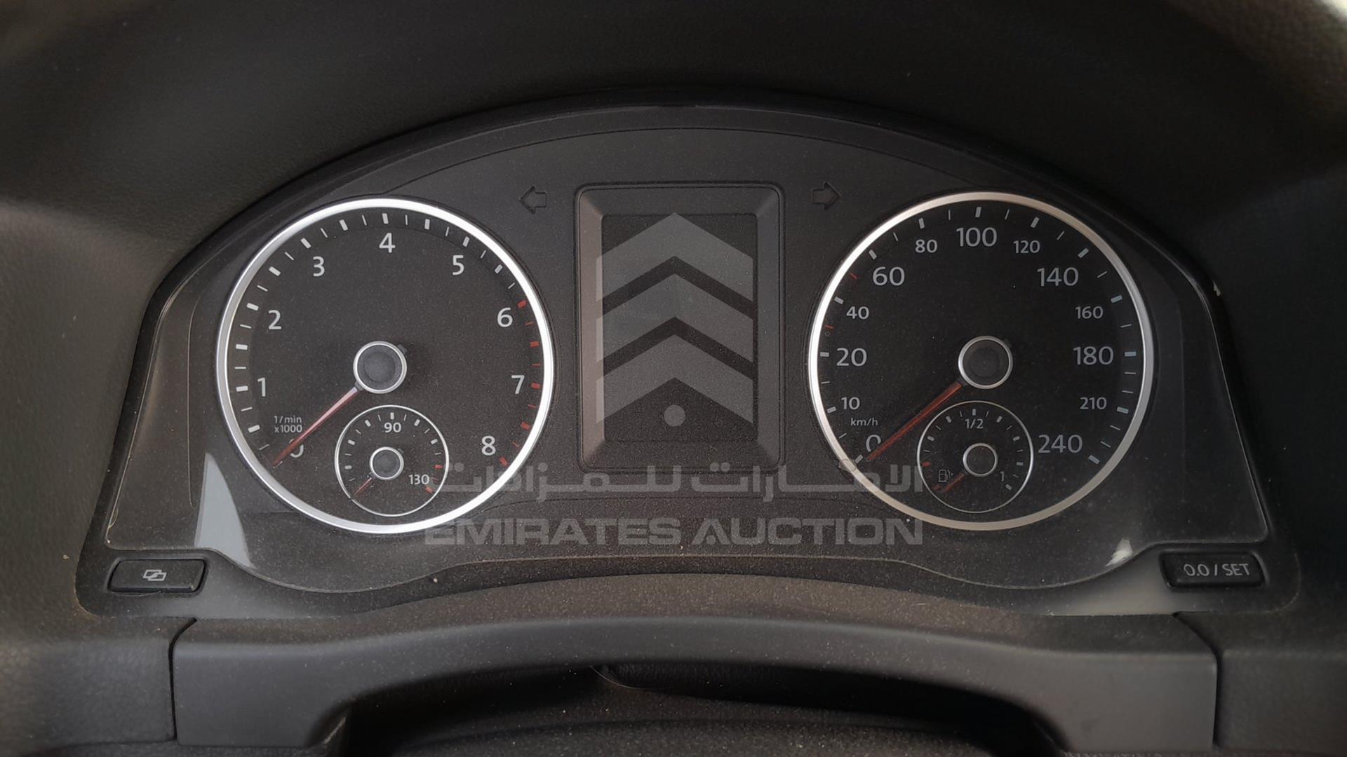 2011 VOLKSWAGEN TIGUAN VIN: WVGCE15N3BW008422