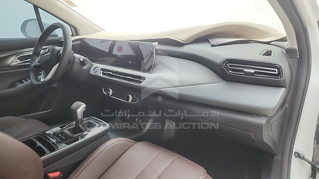 Manotti U5 2025 — زاوية واجهة الراكب الأمامي الأيمن — صورة 25