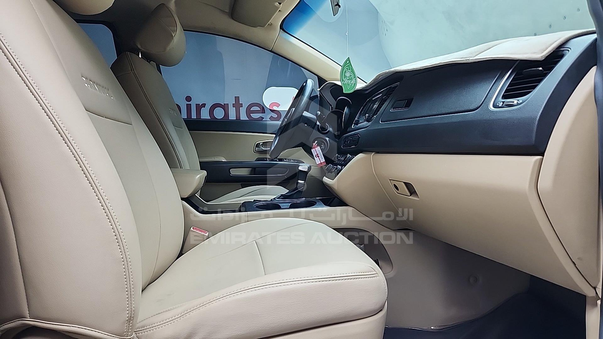 2017 KIA CARNIVAL VIN: KNAMB8129H6273986
