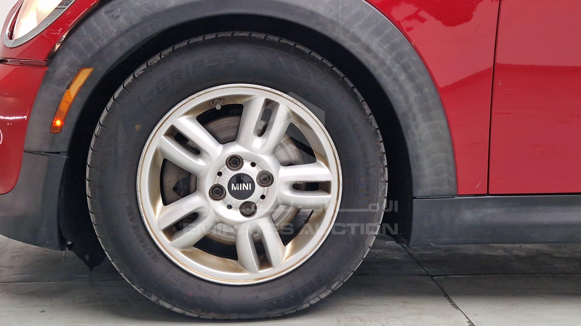 2013 MINI COOPER VIN: WMWSU3C5XDT544089