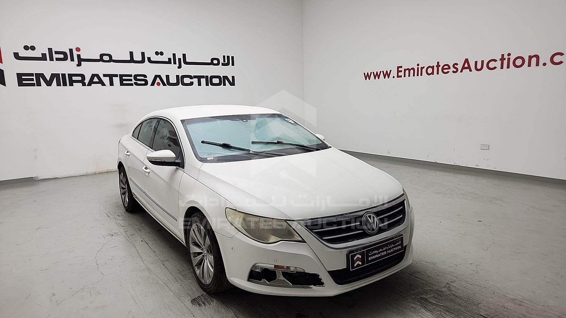 2011 VOLKSWAGEN PASSAT VIN: WVWAB13C3BE710896