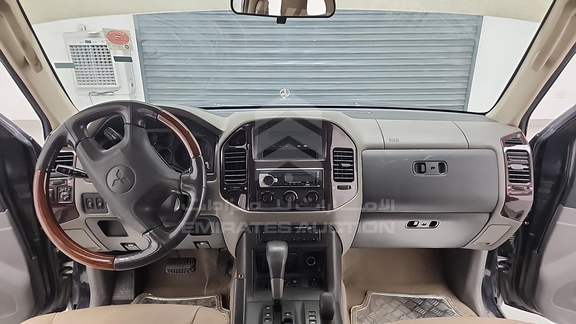 2002 MITSUBISHI PAJERO VIN: JMYLRV73W2J701499