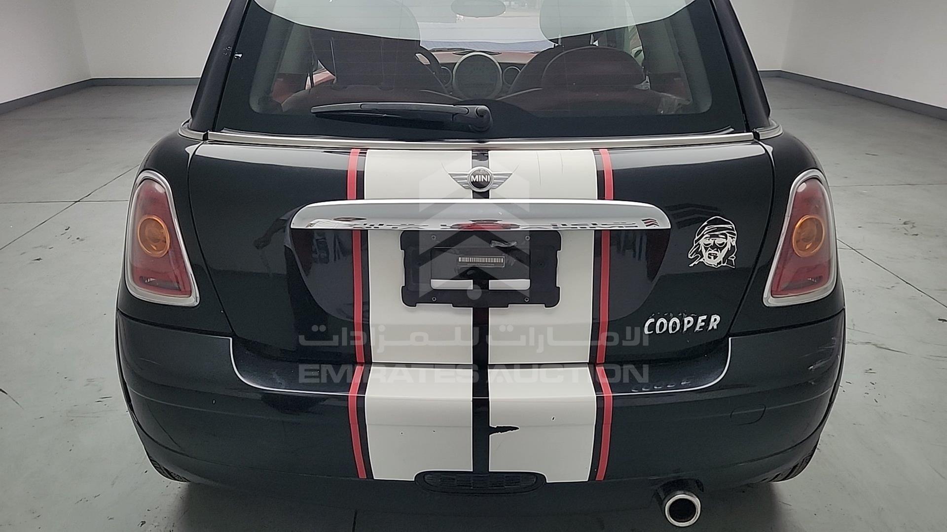 2010 MINI COOPER VIN: WMWMF3C55ATZ25394