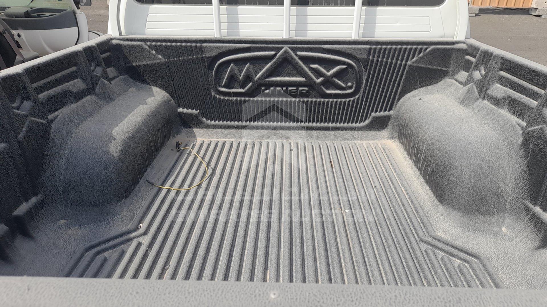 2009 TOYOTA HILUX VIN: MR0FX22G491317638