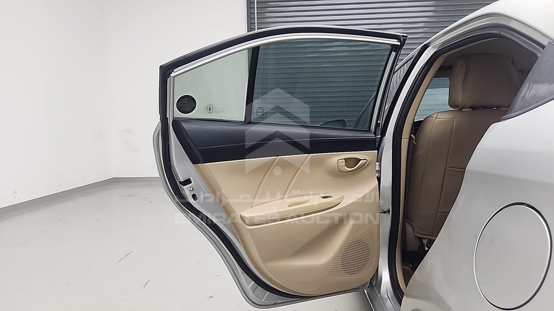 2015 TOYOTA YARIS VIN: MHFBT9F38F6037670