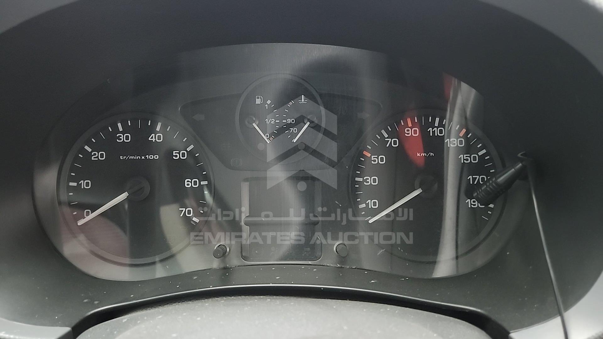2018 PEUGEOT PARTNER VIN: VF37JNFUXJJ584167
