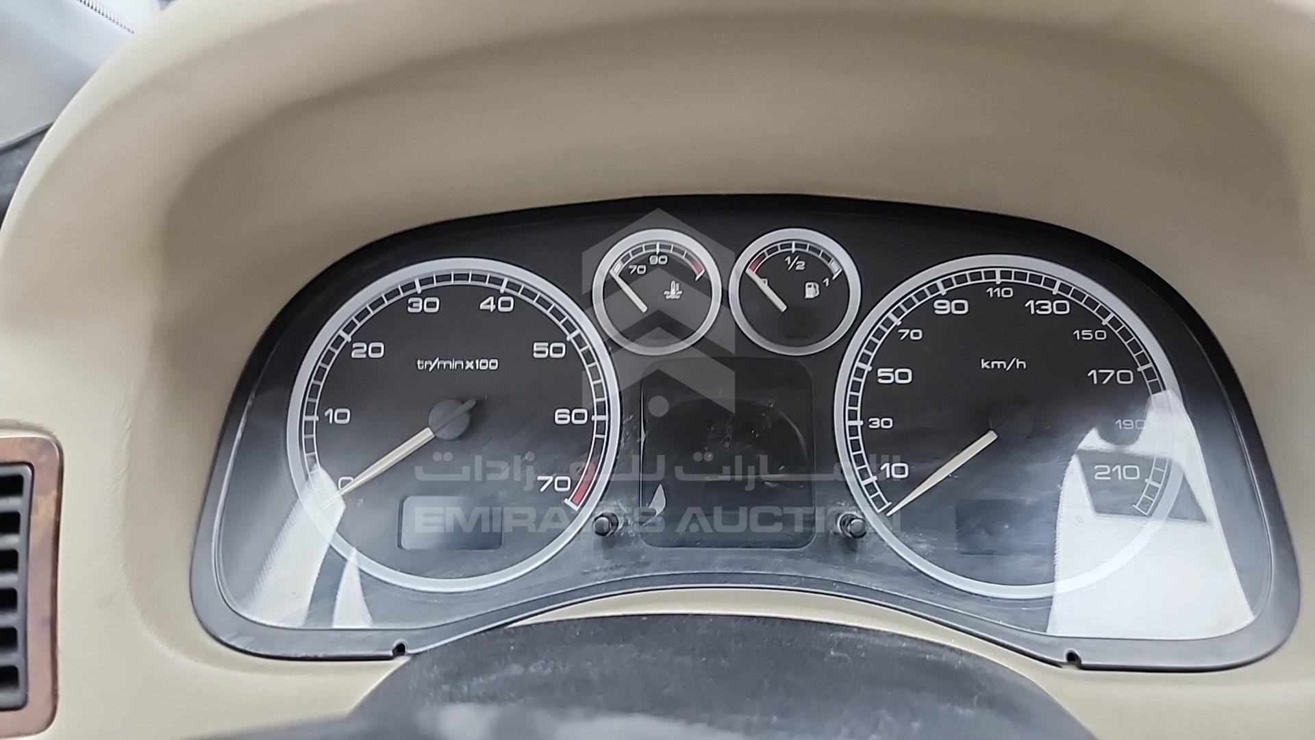2002 PEUGEOT 307 VIN: VF33CNFUE82350356