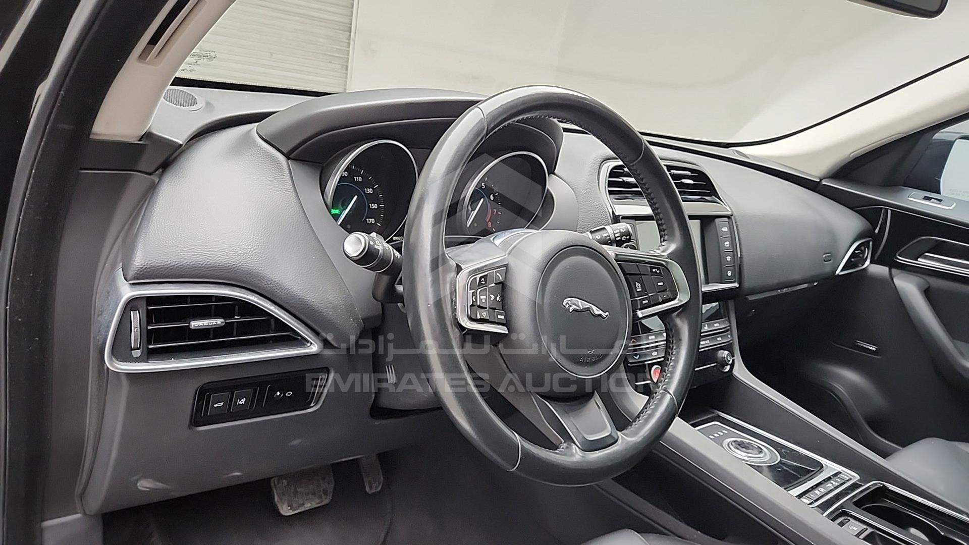 2018 JAGUAR F-PACE VIN: SADCJ2FX7JA251768