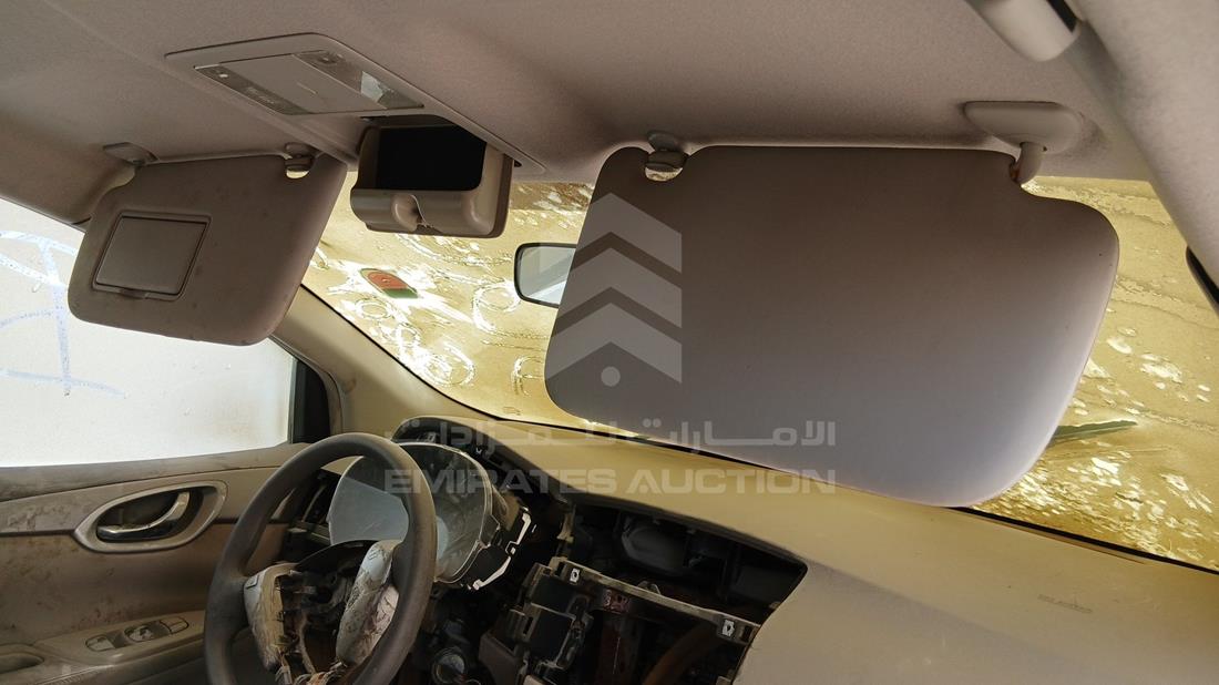 نيسان تيدا 2015 — زاوية فتحة السقف — صورة 18