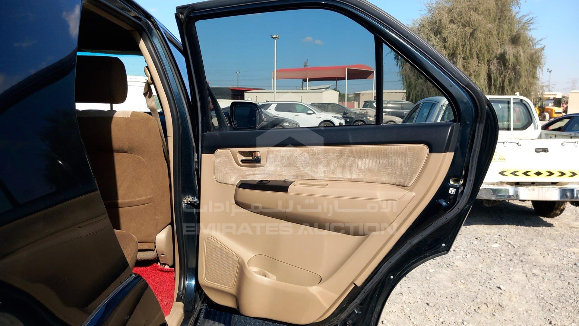 2015 TOYOTA FORTUNER VIN: MHFYU59G4F7039540