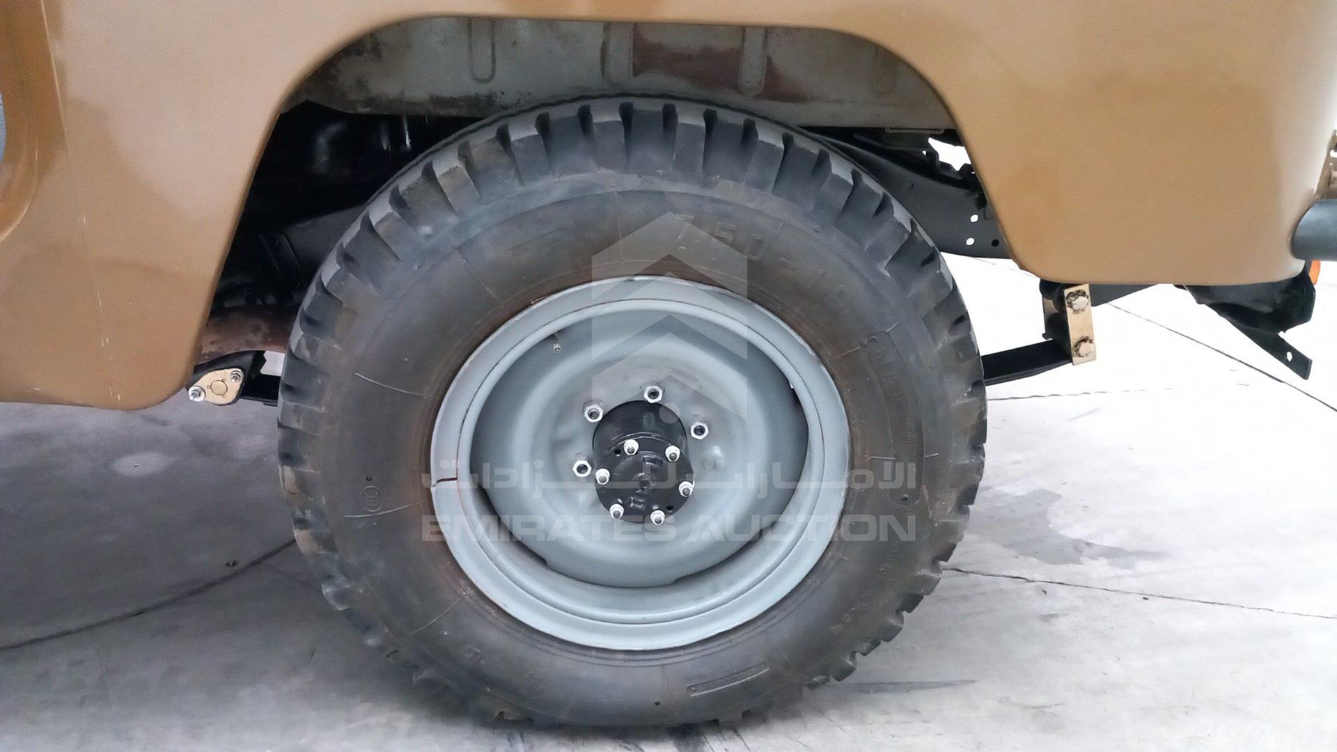 1980 TOYOTA LAND CRUISER VIN: FJ40325498