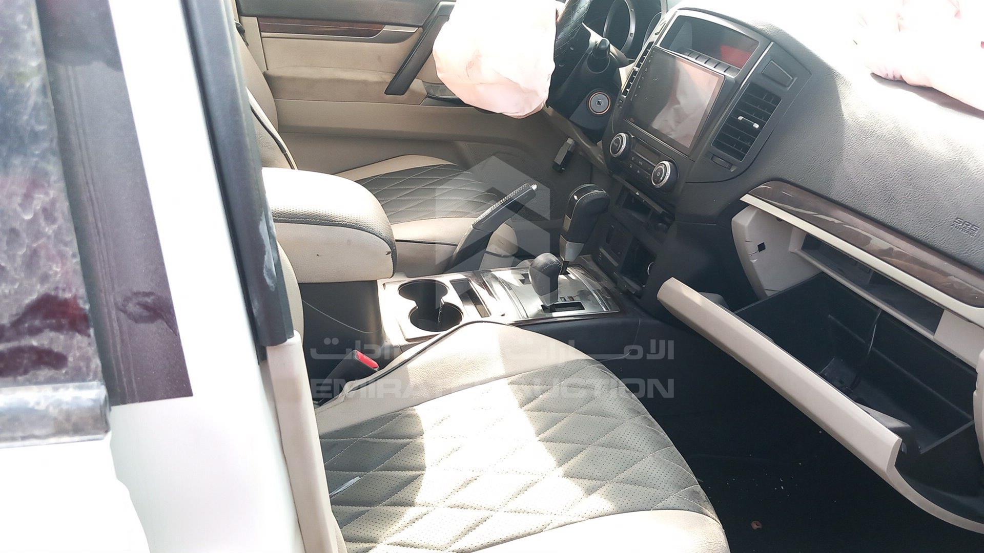 2013 MITSUBISHI PAJERO VIN: JMYLRV95WDJ709578