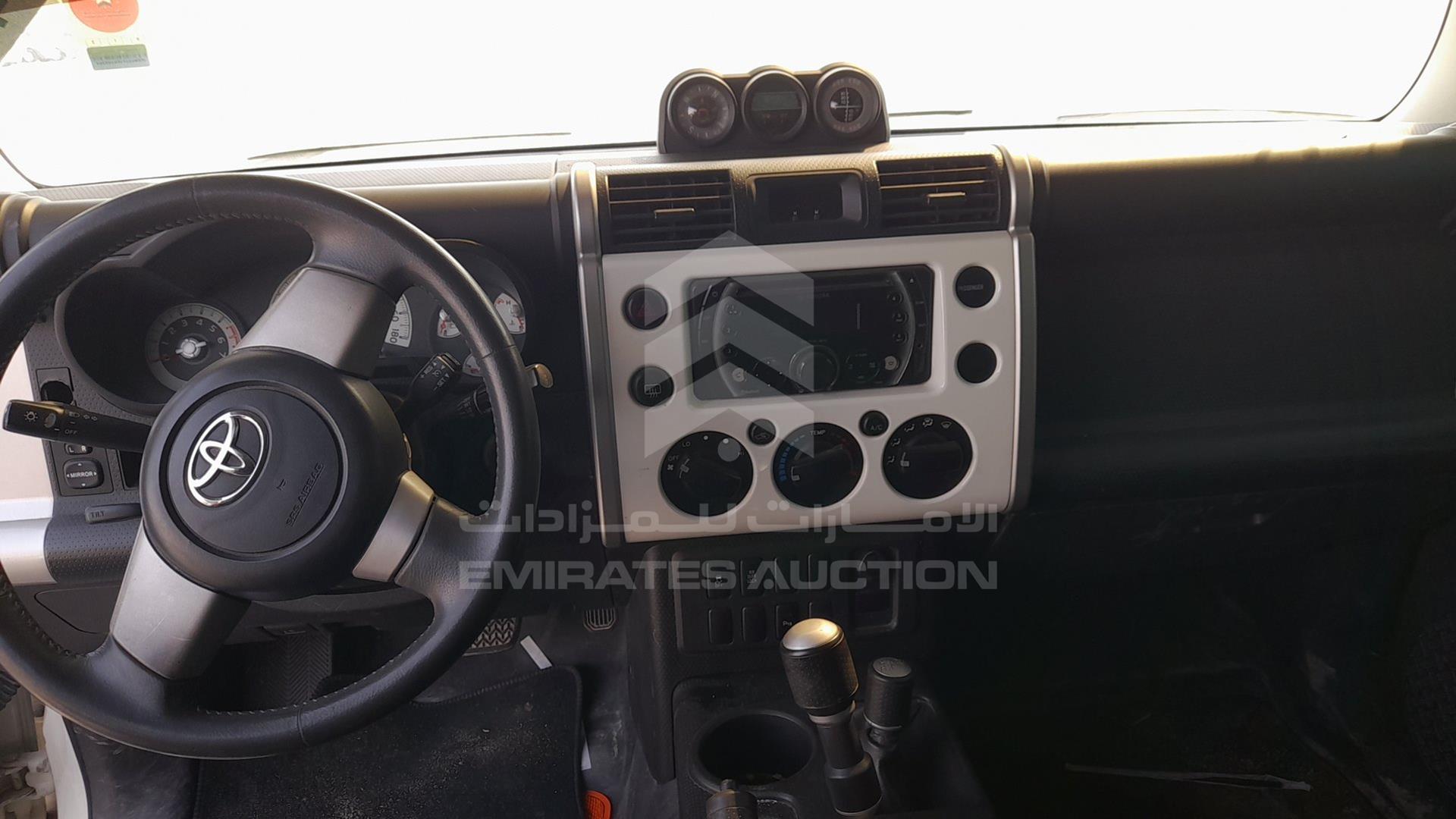 2014 TOYOTA FJ CRUISER VIN: JTEBU11F3EK195394