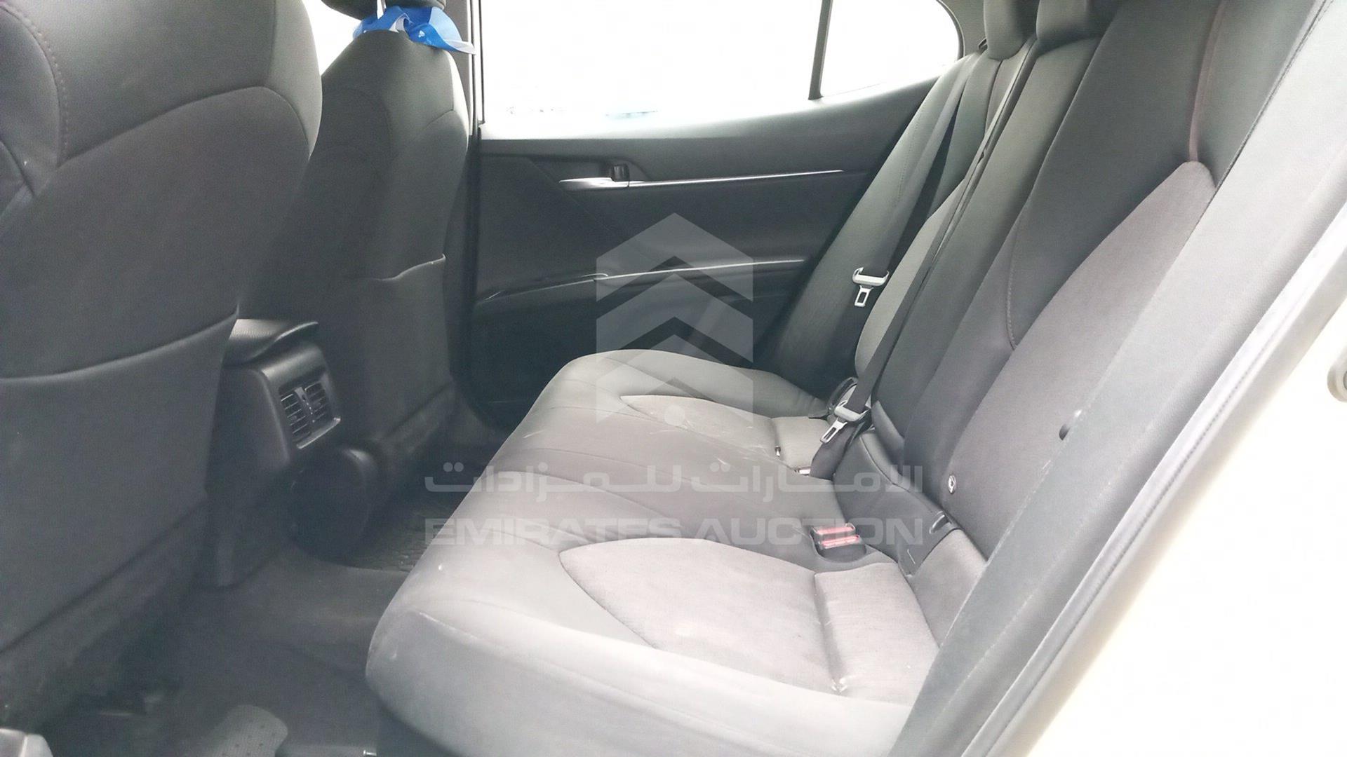 2020 TOYOTA CAMRY HYBRID VIN: JTNB29HK8L3060801